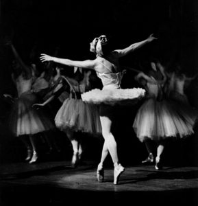 2016-01-29-10_49_20-How-Five-American-Indian-Dancers-Transformed-Ballet-in-the-20th-Century