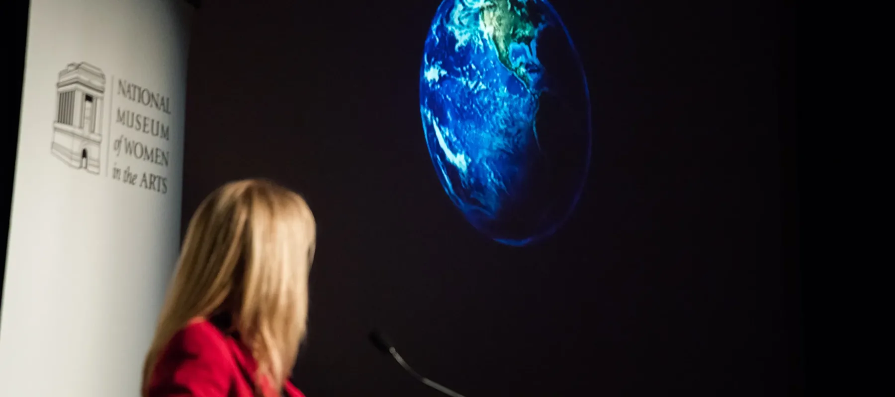 Laura Turner Seydel, environmental advocate and eco-living expert, presents at Fresh Talk: How can the arts inspire environmental advocacy?; Photo by Yassine El Mansouri