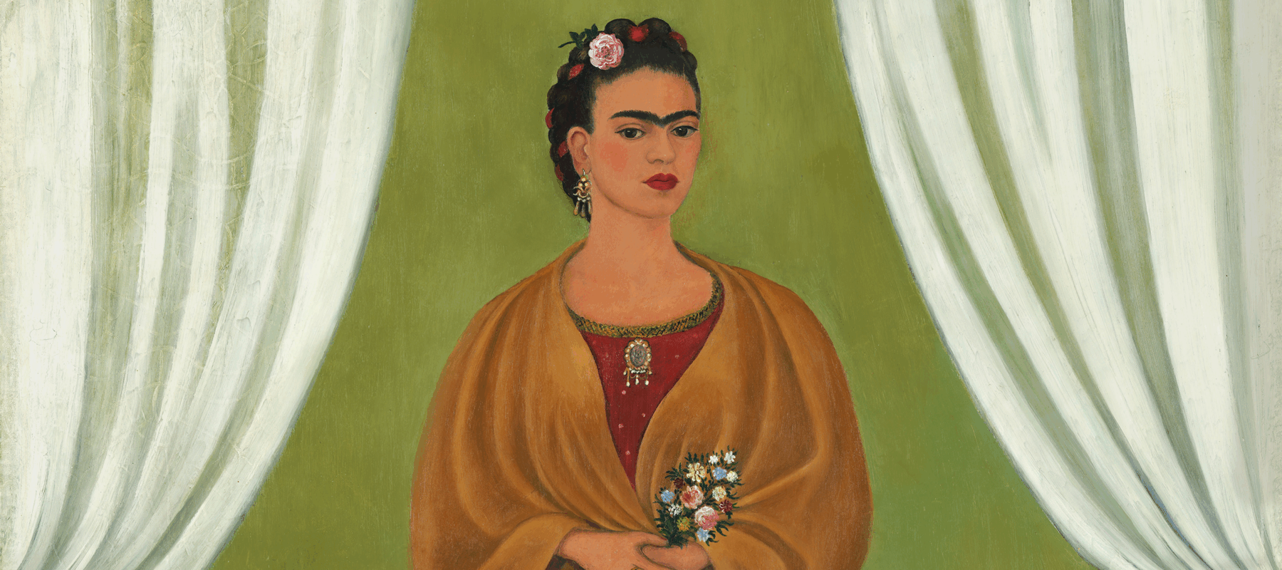 In a painted self-portrait, the artist stands in a stage-like space framed by white curtains. Beneath black hair woven with red yarn and flowers, heavy brows accent her dark-eyed gaze. Clad in a fringed, honey-toned shawl; long, pink skirt; and gold jewelry, she holds a bouquet and a handwritten letter.