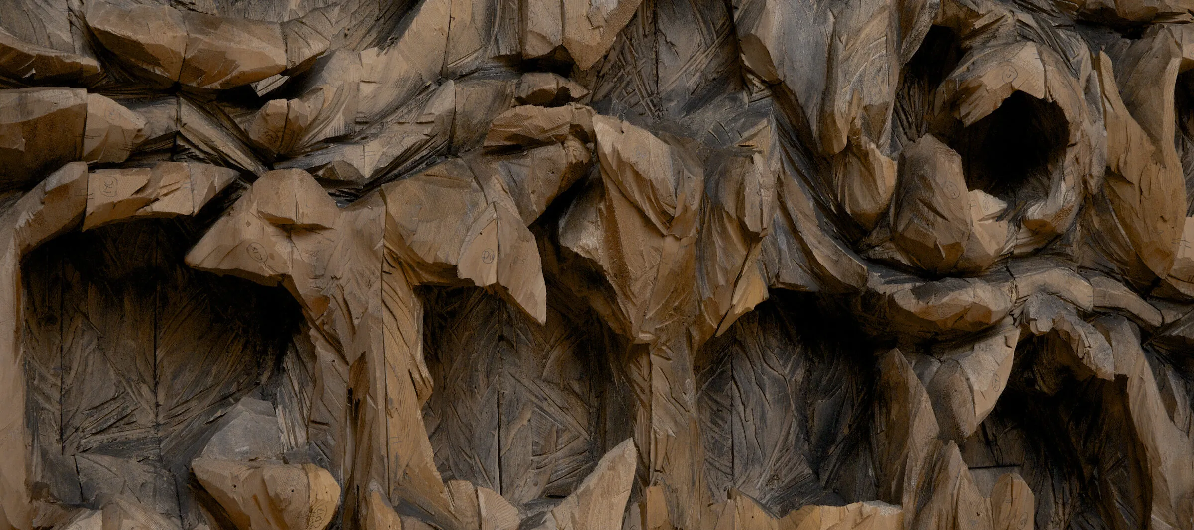 Ursula von Rydingsvard, <i>thread terror</i> (detail), 2016; Cedar and graphite, 8 ft. 10 in. x 8 ft. 5 in. x 1 ft. 1 in.; © Ursula von Rydingsvard, Courtesy of Galerie Lelong &amp; Co.; Photo by Jerry L. Thompson